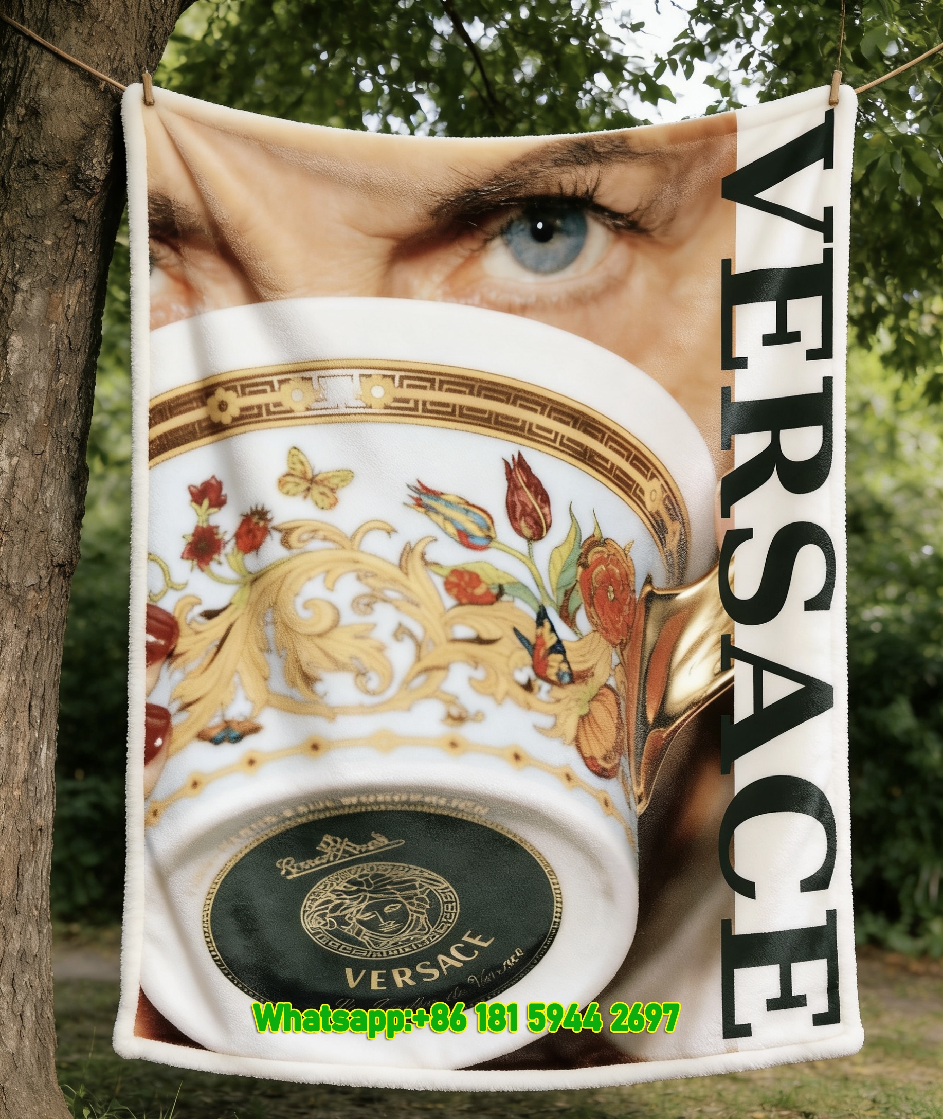 Versace Le Jardin de Versace Floral Print Flannel Throw Blanket Luxury Gold and Multicolor Sofa Cover Blanket IMG_1553